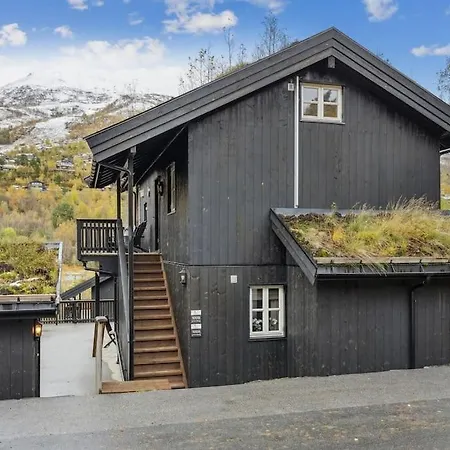 Centrally Located Holiday At Strandafjellet Apartment