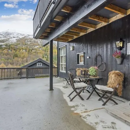 Centrally Located Holiday At Strandafjellet Stranda (More og Romsdal)