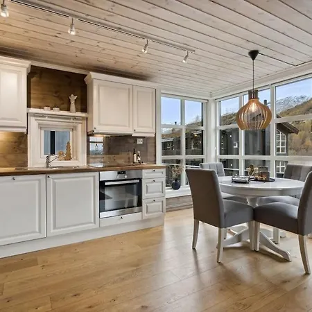 Centrally Located Holiday At Strandafjellet Apartment Stranda (More og Romsdal)